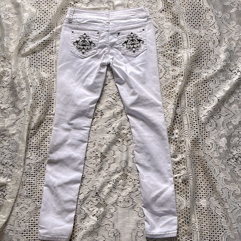 Grane White Embroidered Skinny Jeans
